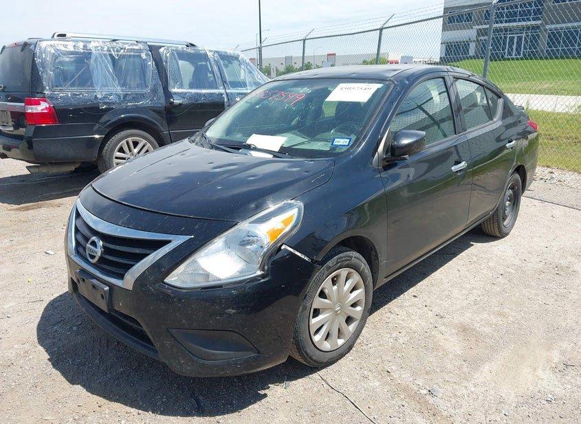 Nissan Versa