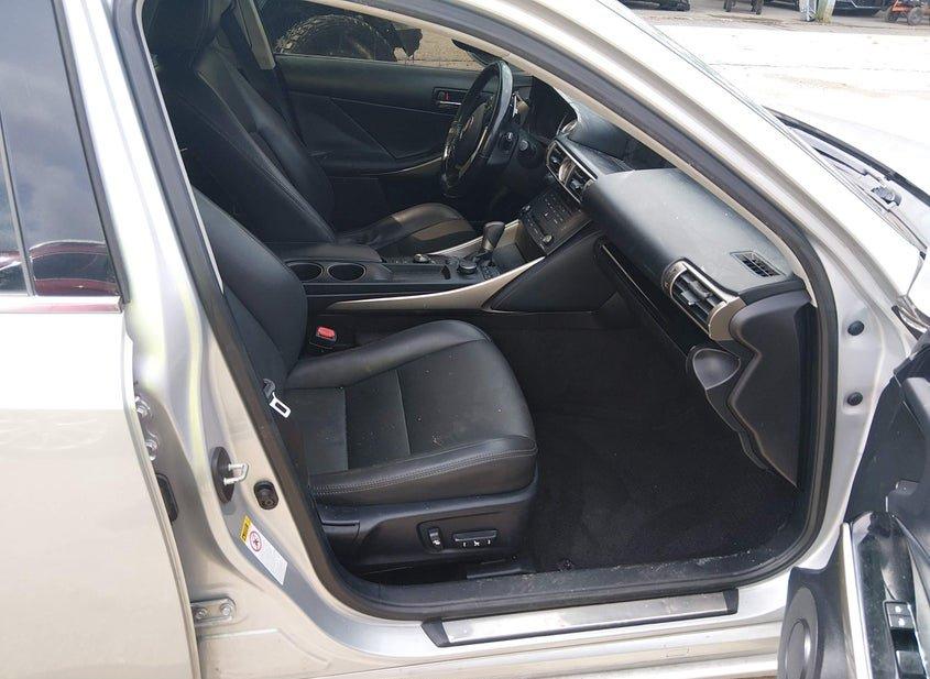 Lexus Is 200T