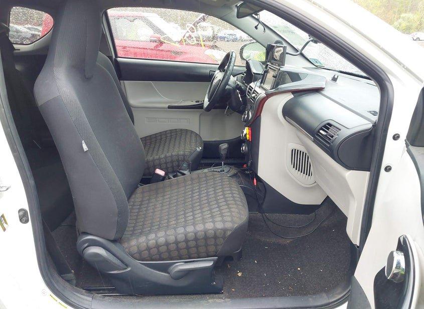 Scion Iq