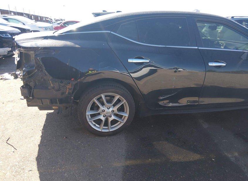 Nissan Maxima