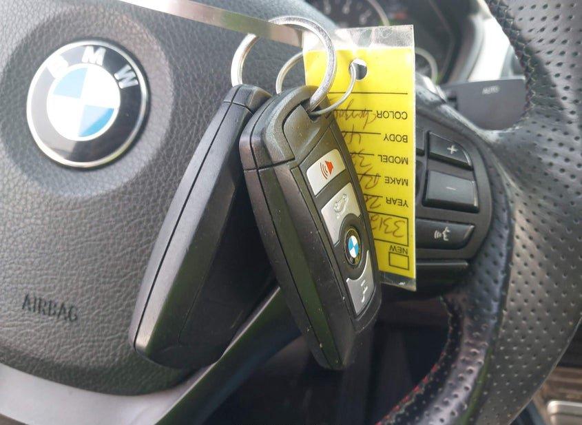 BMW 320I