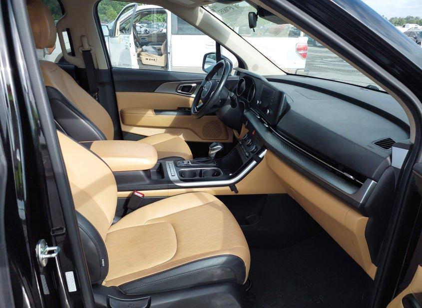 Kia Carnival Mpv