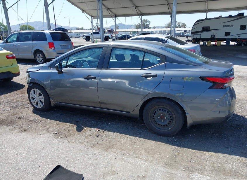Nissan Versa