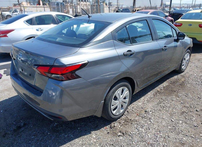 Nissan Versa