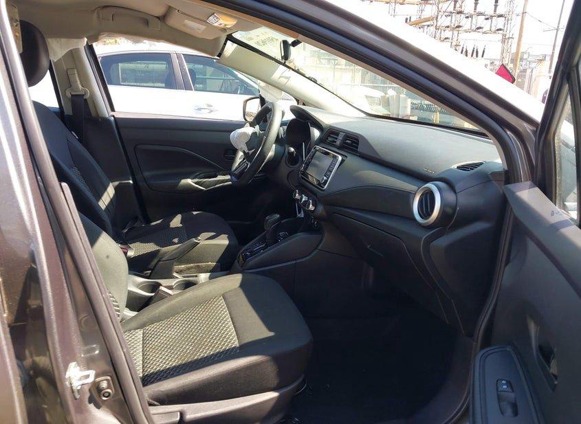 Nissan Versa