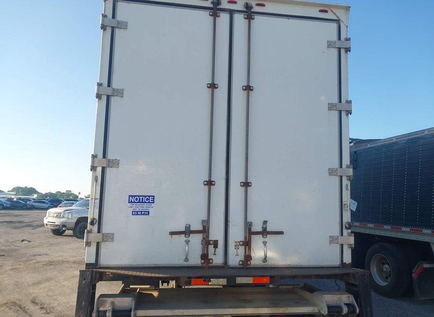 Freightliner M2