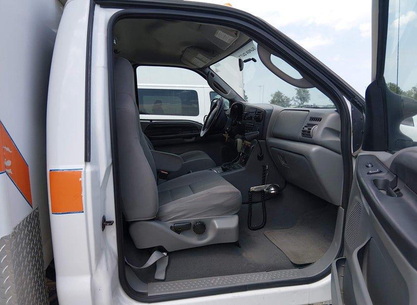 Ford F-450 Chassis