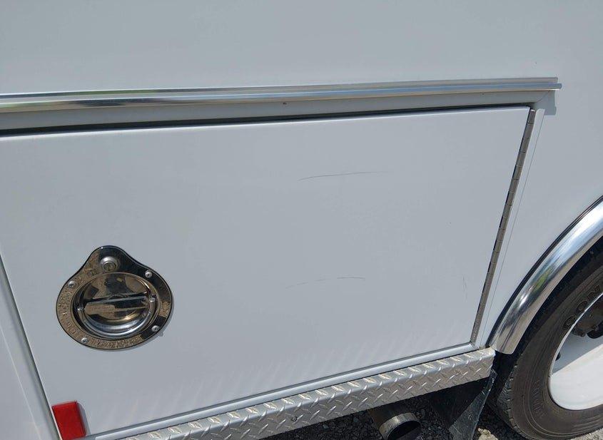 Ford F-450 Chassis