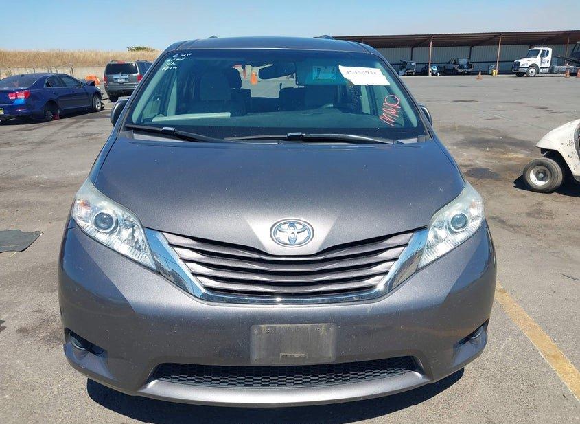 Toyota Sienna