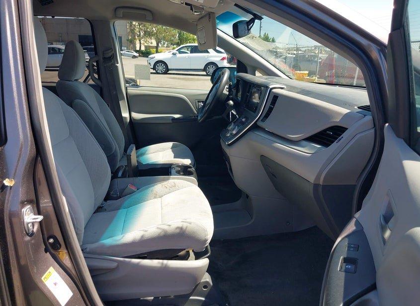 Toyota Sienna