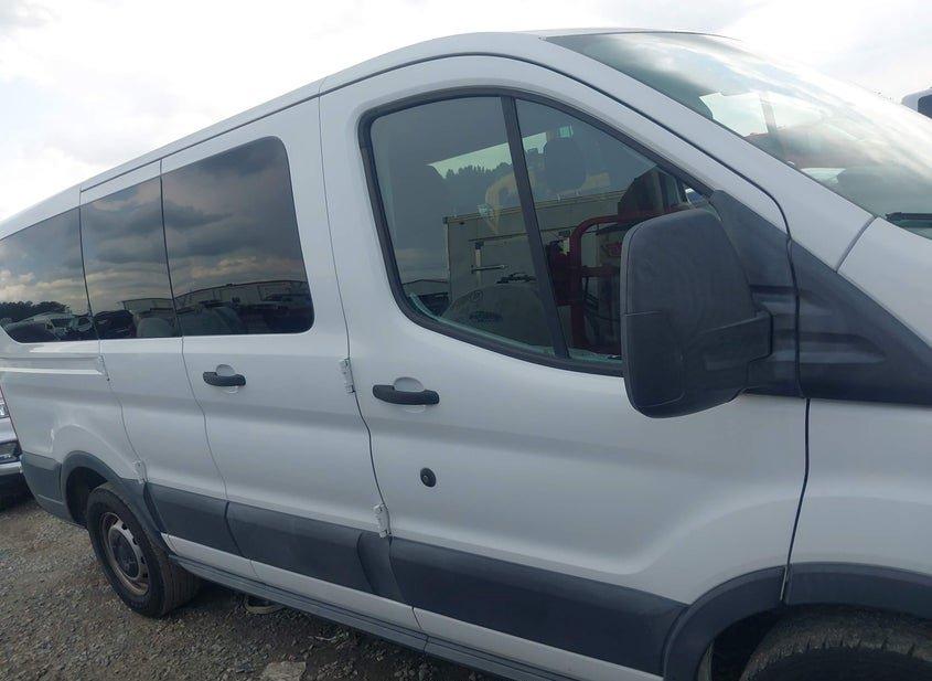 Ford Transit-150