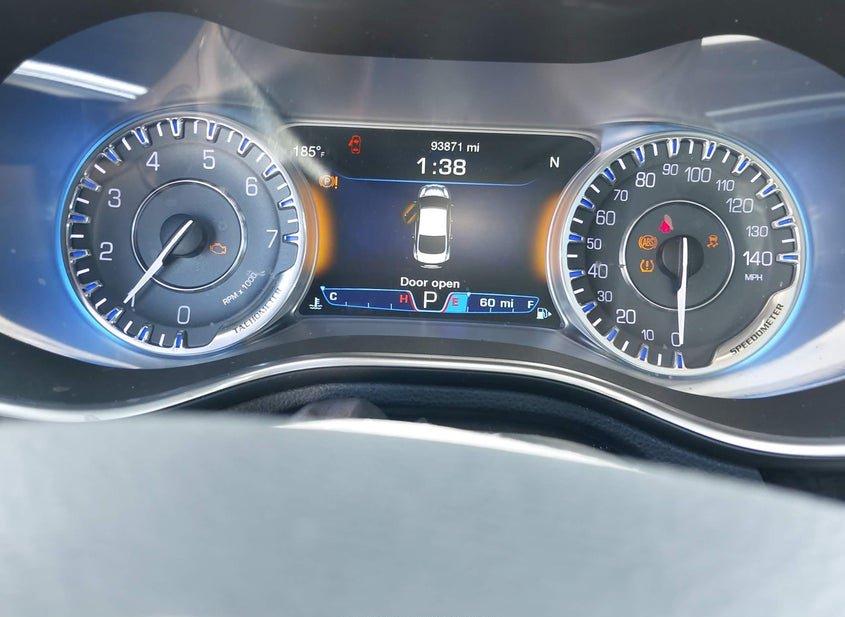 Chrysler 200