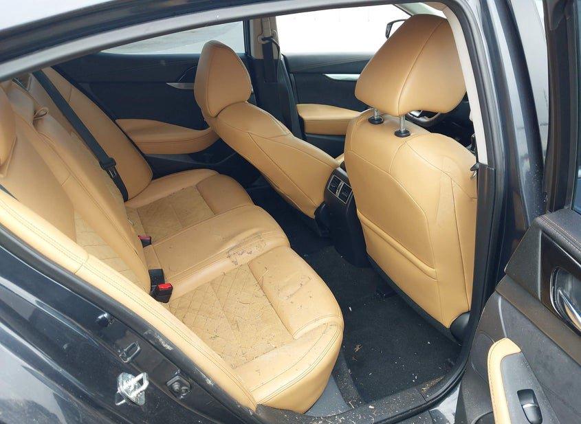 Nissan Maxima