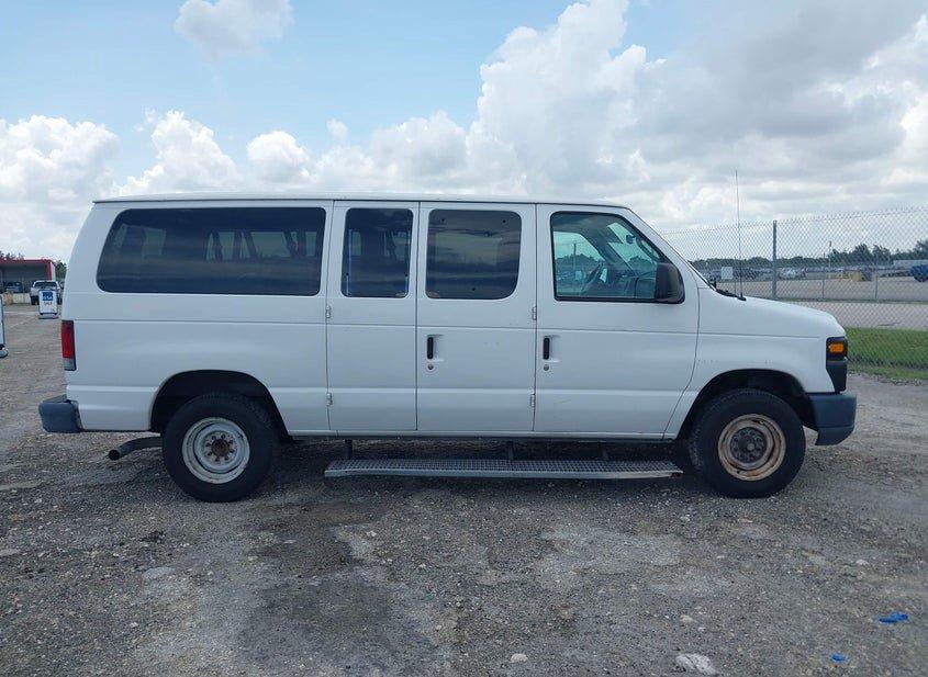 Ford E-350 Super Duty