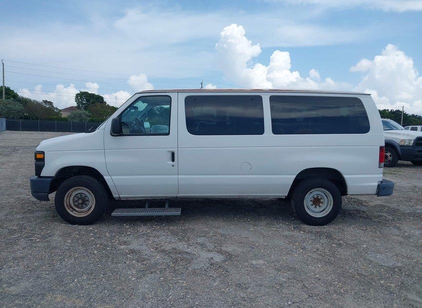 Ford E-350 Super Duty