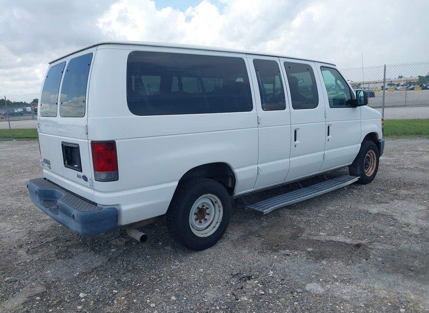 Ford E-350 Super Duty