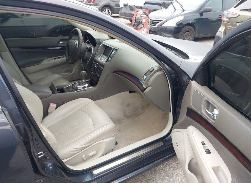 Infiniti G37