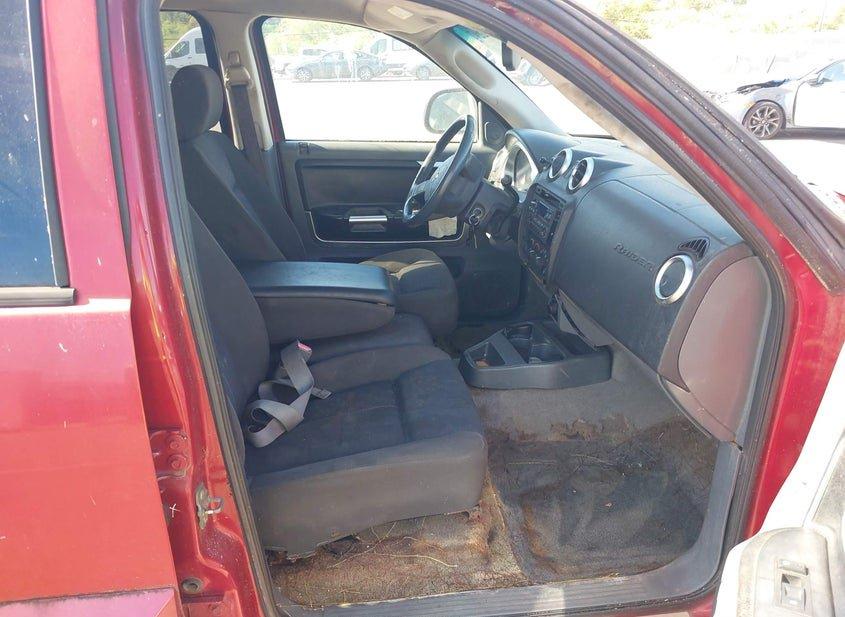 Mitsubishi Raider