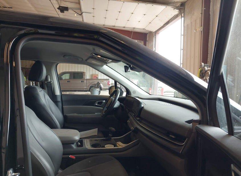Kia Carnival Mpv