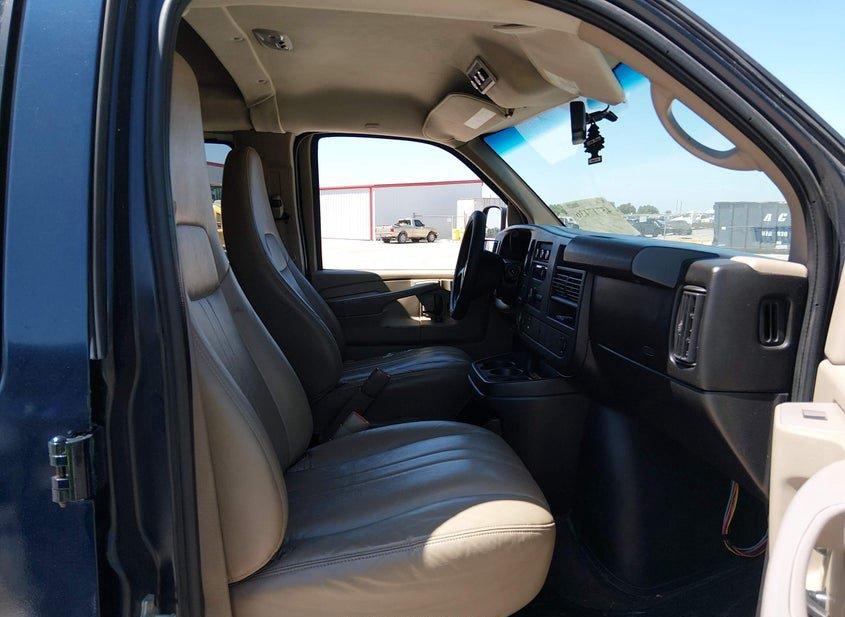 Chevrolet Express 3500