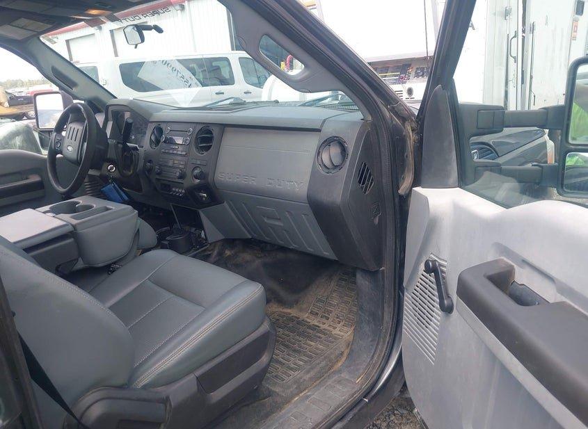 Ford F-350 Chassis