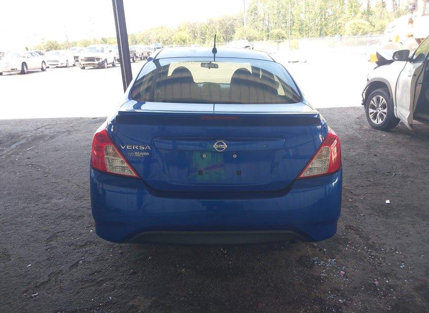 Nissan Versa