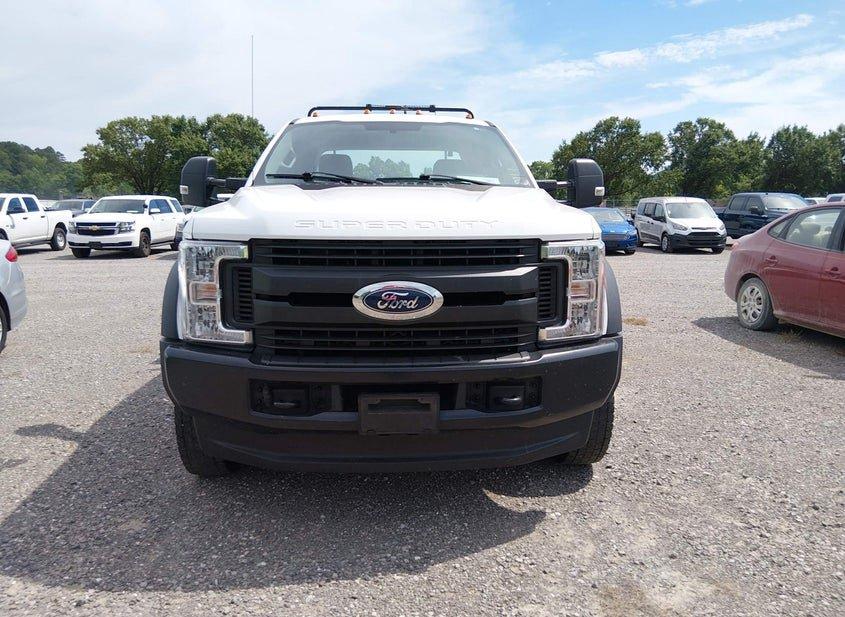 Ford F-450 Chassis