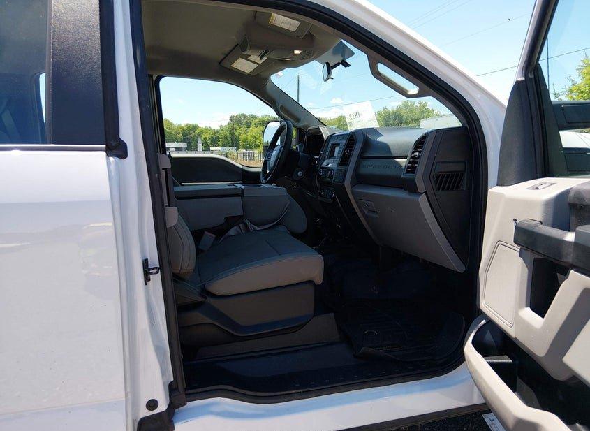 Ford F-450 Chassis