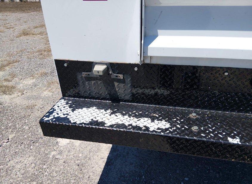 Ford F-450 Chassis