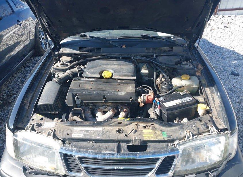 Saab 900
