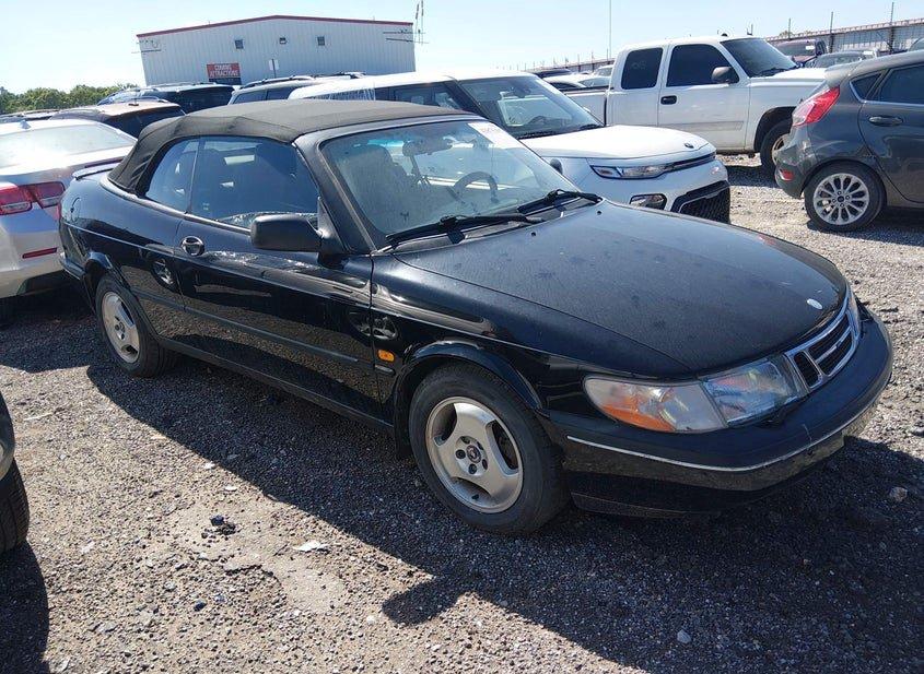 Saab 900