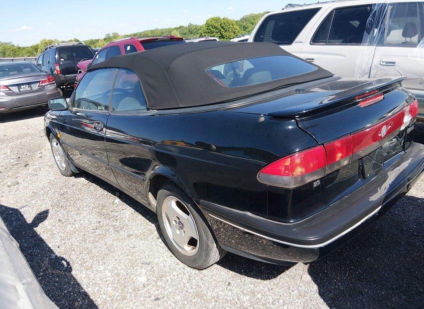 Saab 900