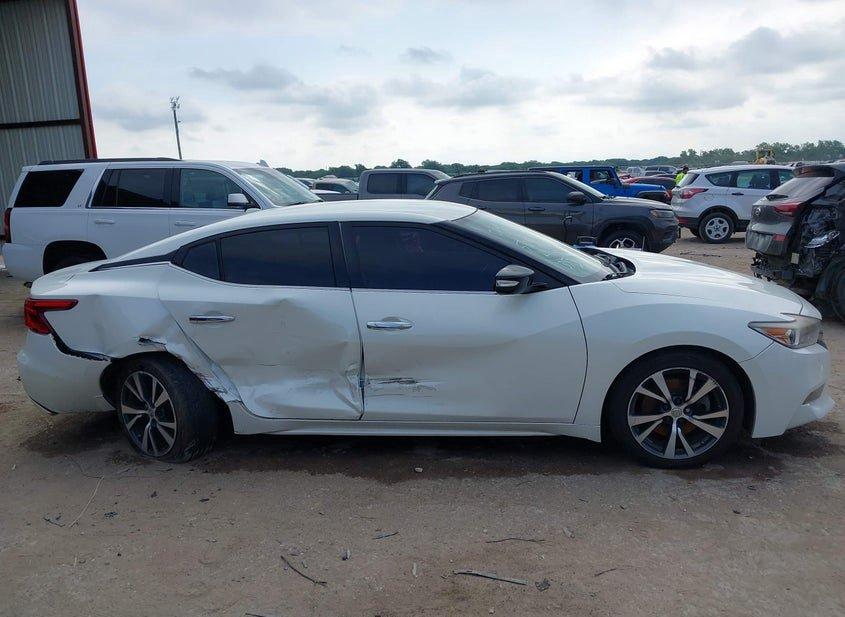Nissan Maxima