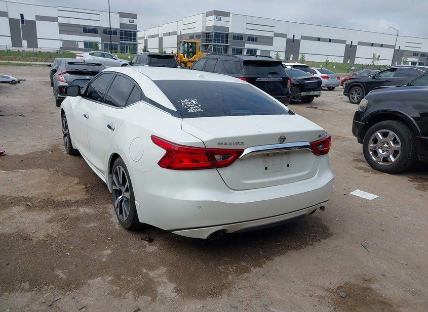Nissan Maxima