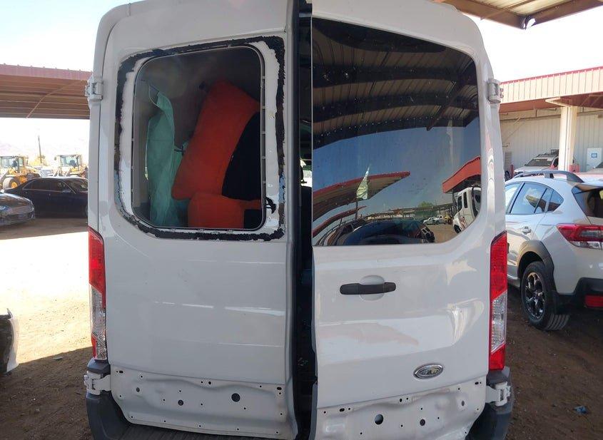 Ford Transit-150