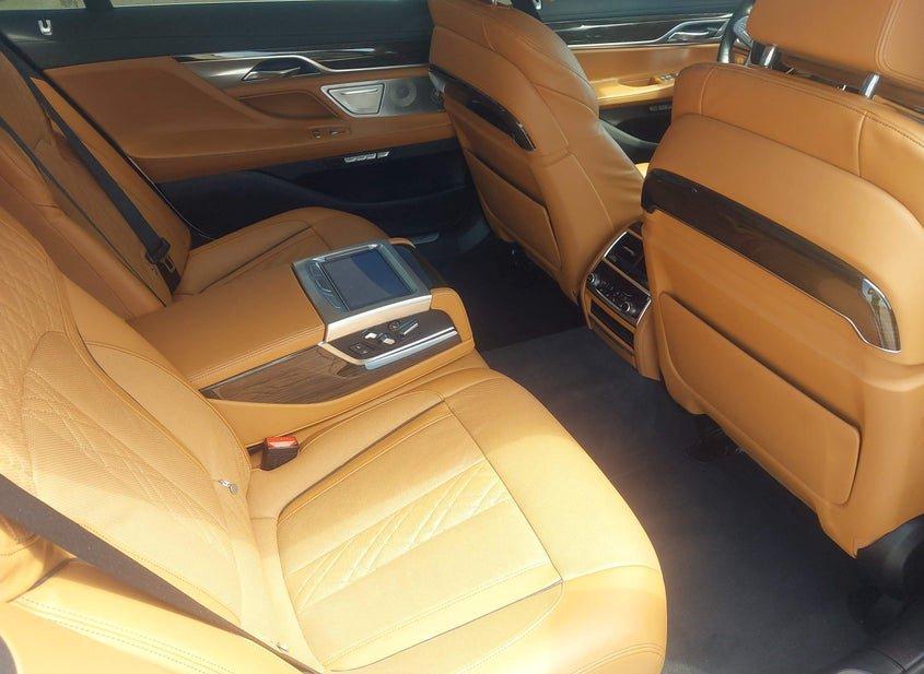 BMW 750I