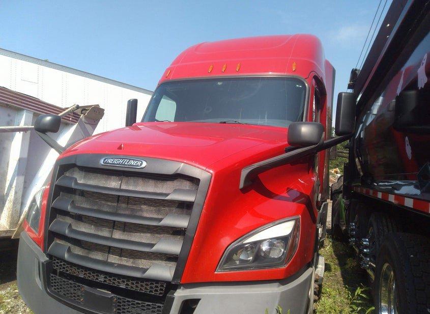 Freightliner New Cascadia 126