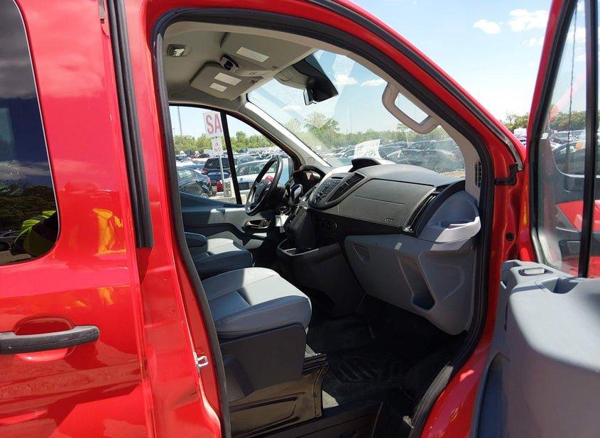 Ford Transit-150