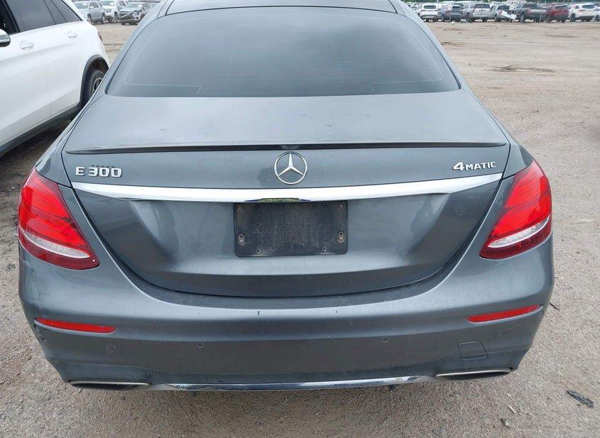 Mercedes-Benz E 300
