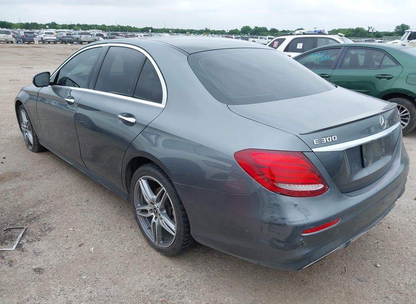 Mercedes-Benz E 300