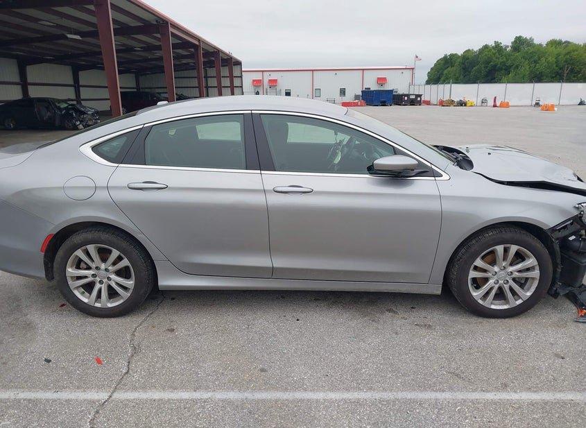 Chrysler 200
