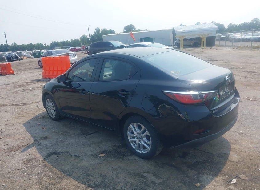 Toyota Yaris Ia