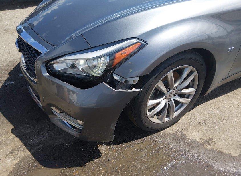 Infiniti Q70