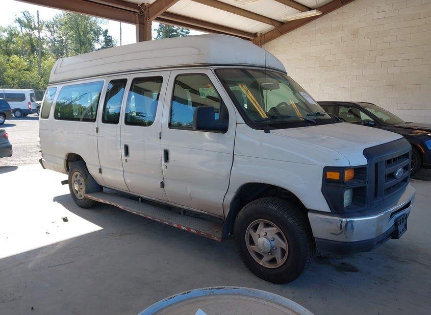 Ford E-350 Super Duty