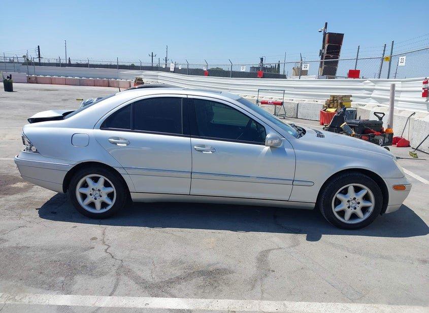 Mercedes-Benz C 240