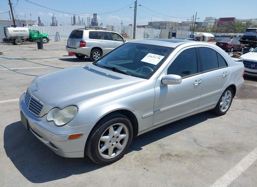 Mercedes-Benz C 240