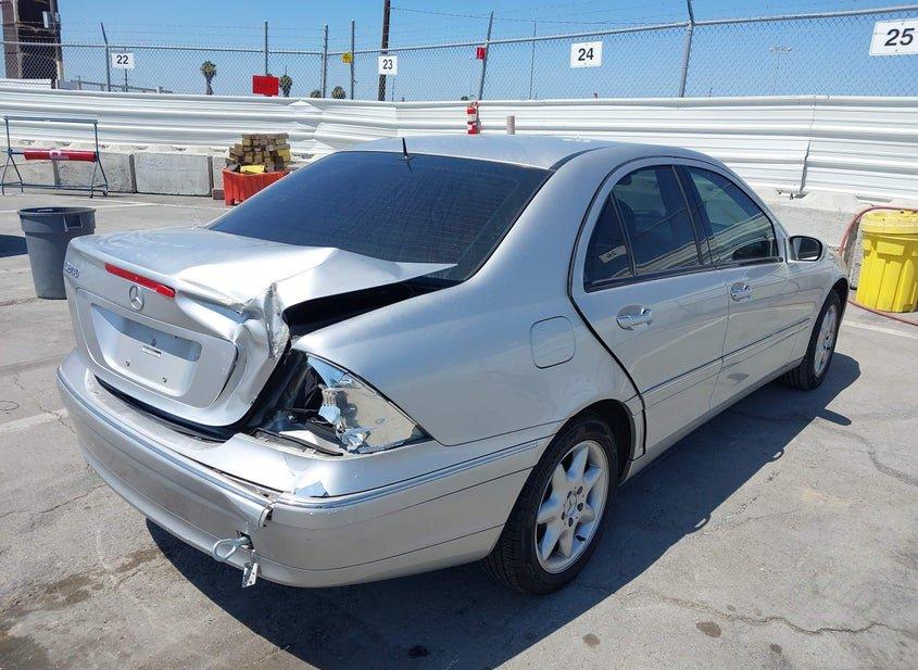 Mercedes-Benz C 240