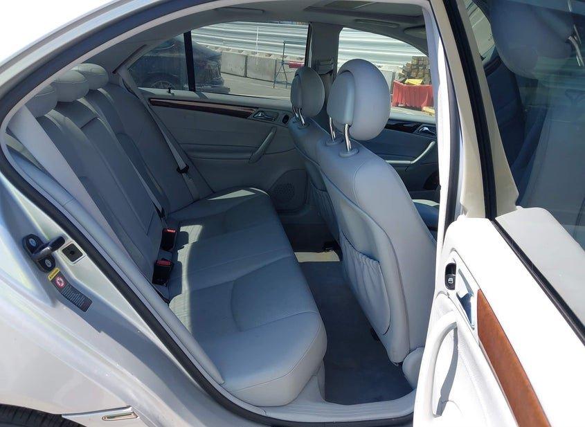 Mercedes-Benz C 240