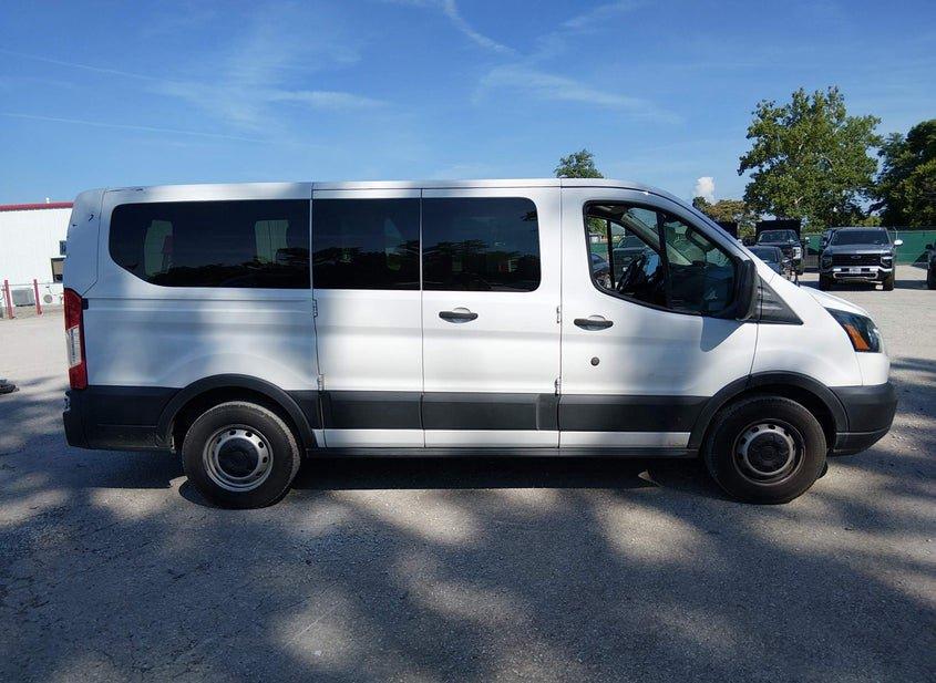 Ford Transit-150