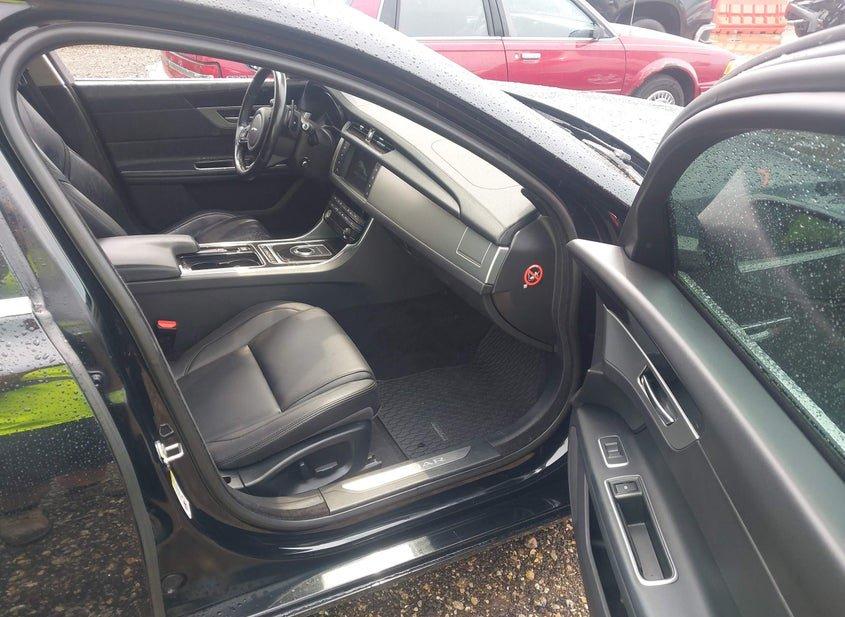 Jaguar Xf